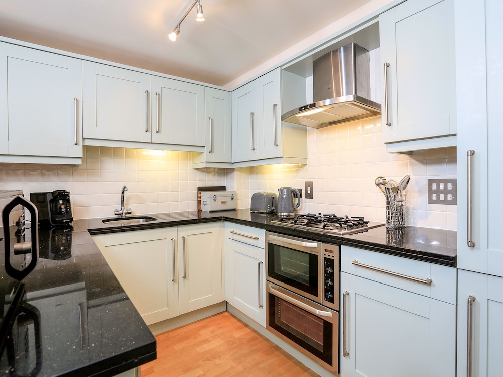 12 Combehaven