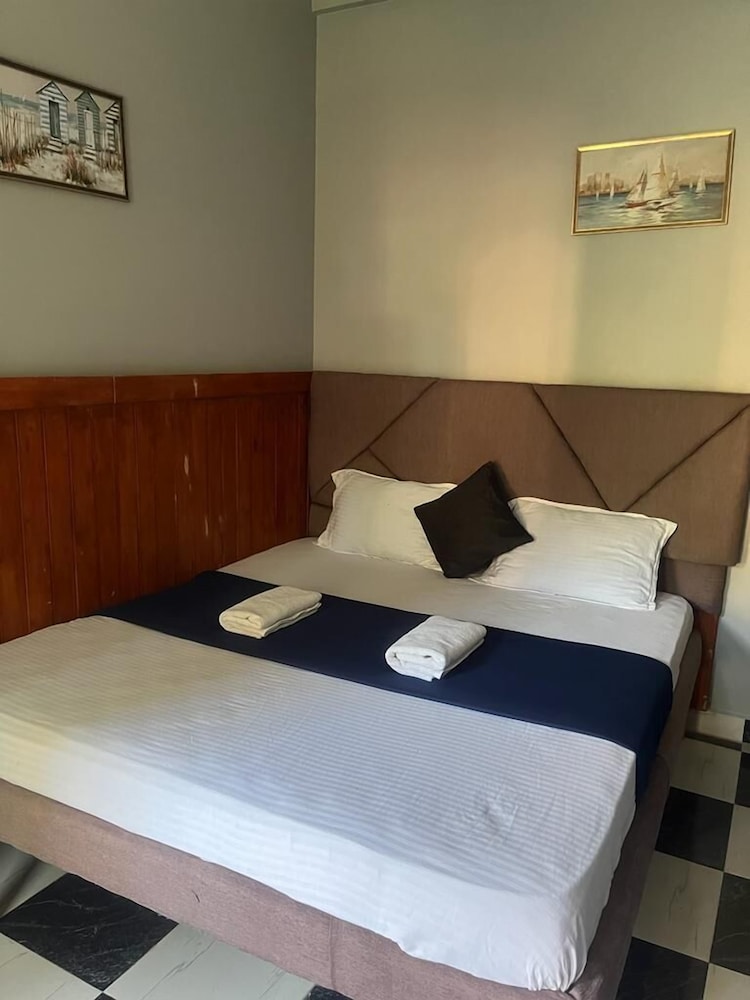 Casa Almeida Guest House