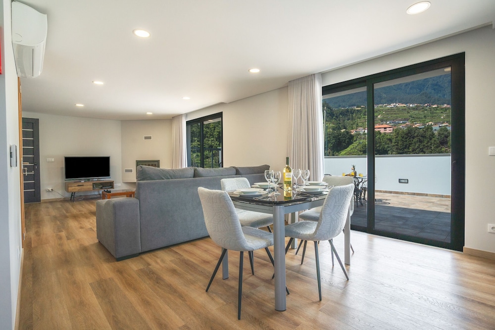 Villa Lorenzo by Atlantic Holiday