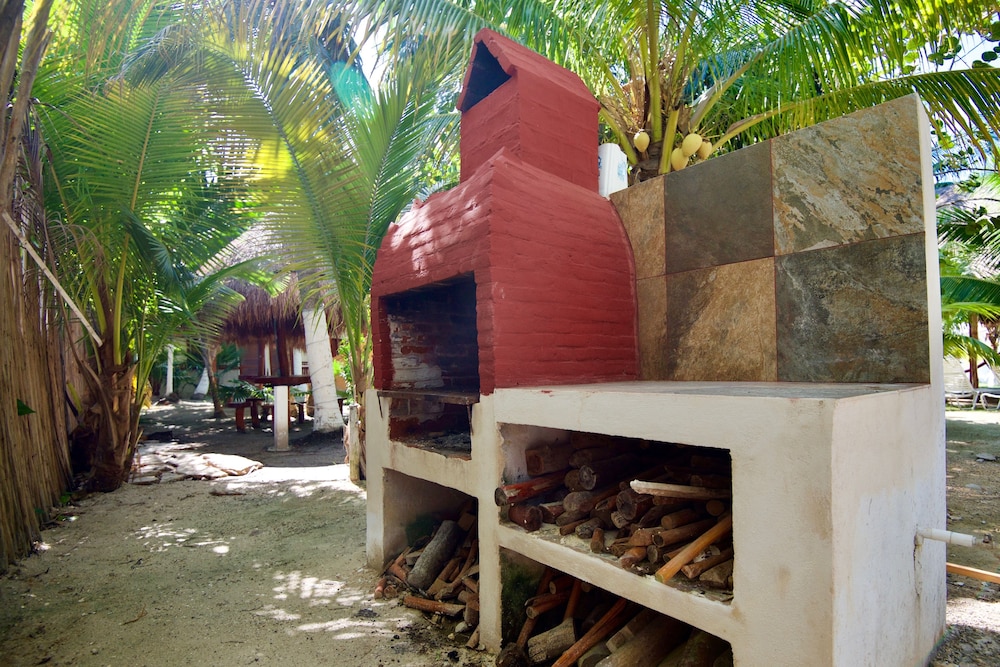 Golden Paradise Hostel