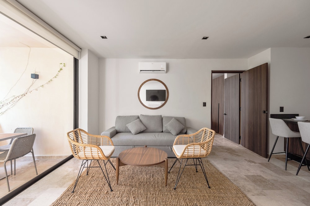 Artra - modern comfort with pool