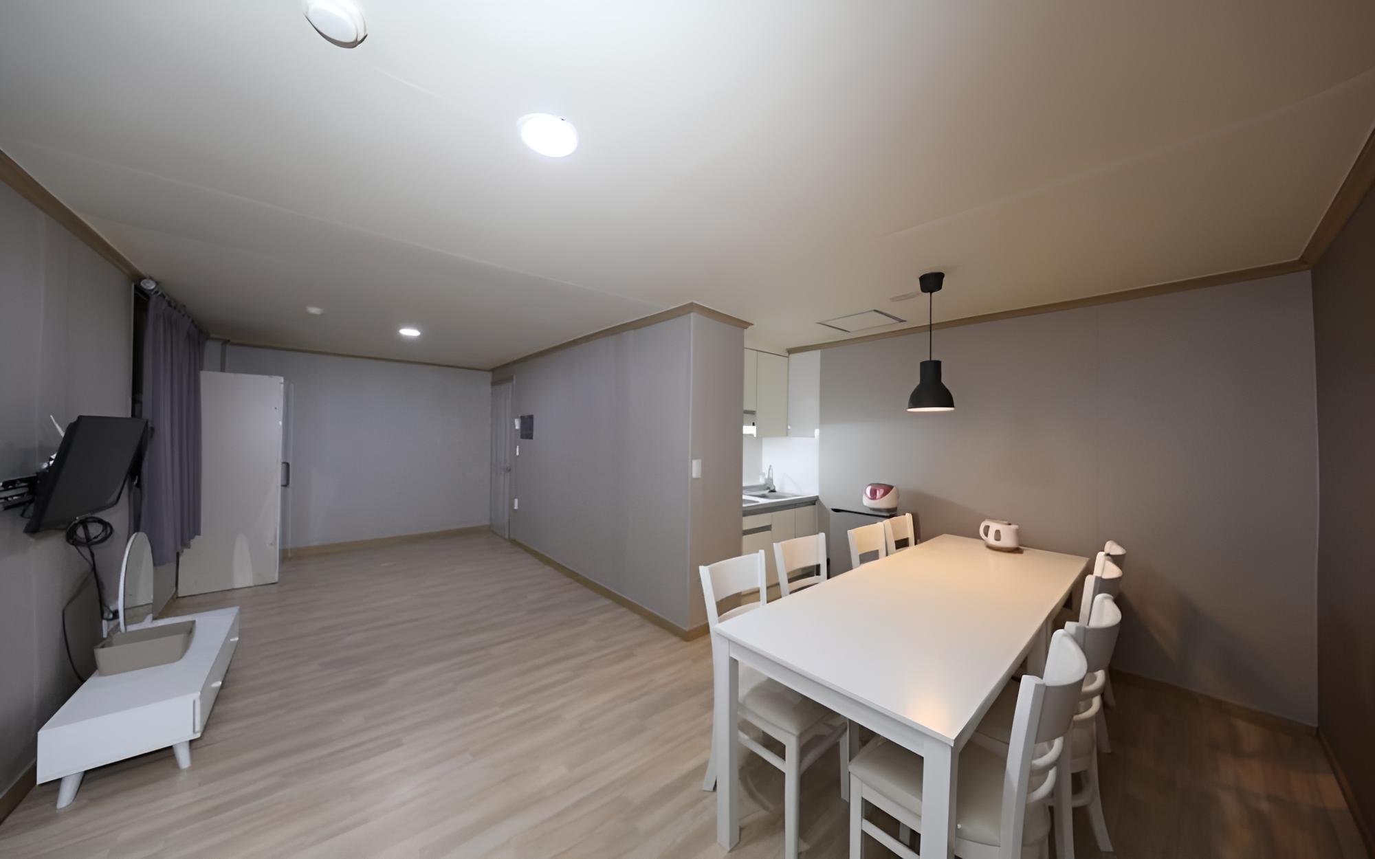 Boryeong Renaissance Pension Stay view 3