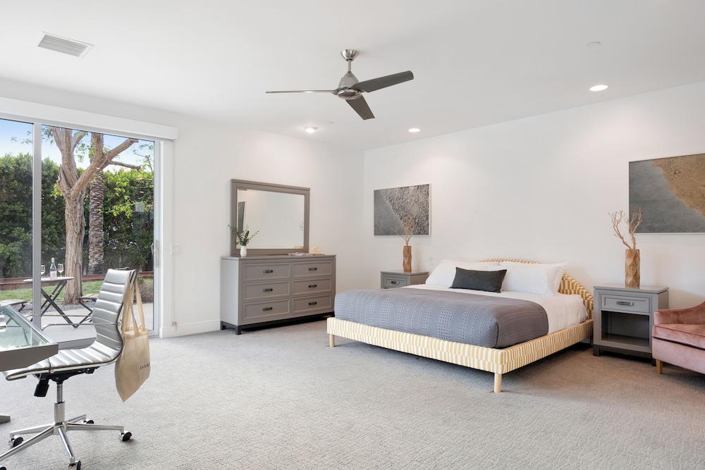 The Polo Villas by AvantStay – Modern Oasis Near Empire Polo Club
