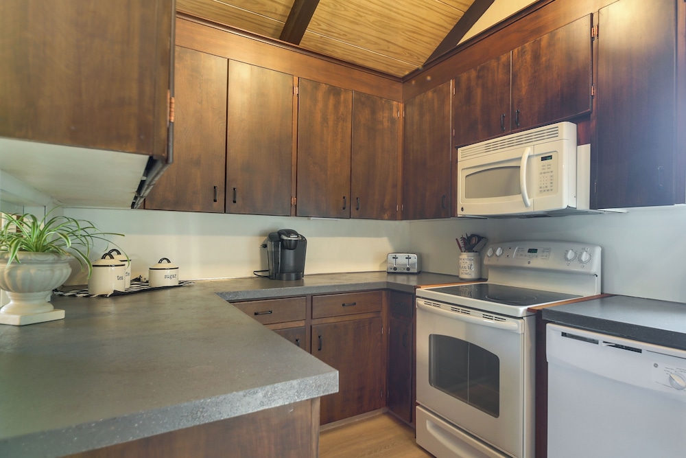 Newcomb Retreat w/ Mountain Views & Fire Pit! view 3