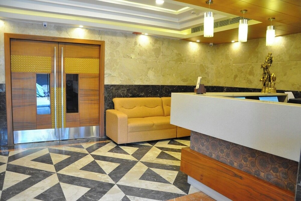 Hotel Thanmayi Inter National