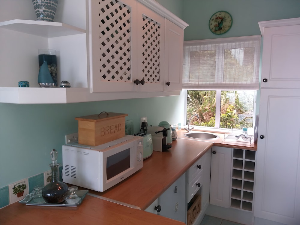 Cape Rose Cottage