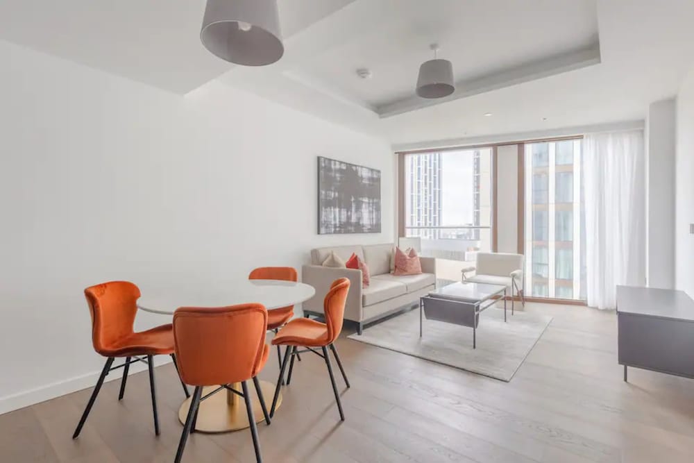 Luxurious 1BD Flat by the River Thames Near Vauxhall