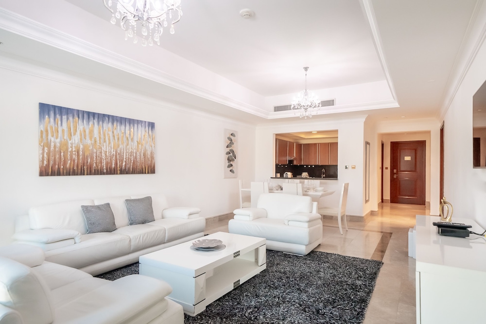 Stylish Urban 1BR Gem in Fairmont-90AB2 — hotel room