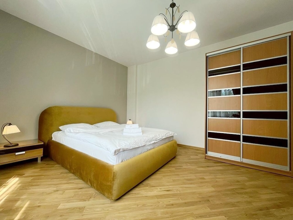Home Apart Surganova str. 5A view 3