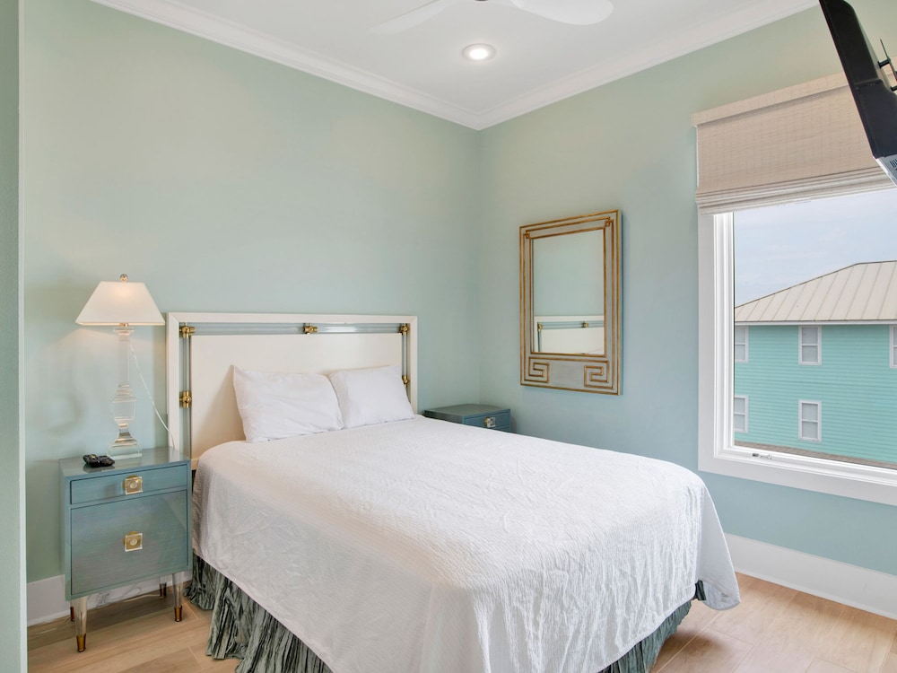Summer Breeze by Southern Vacation Rentals view 2