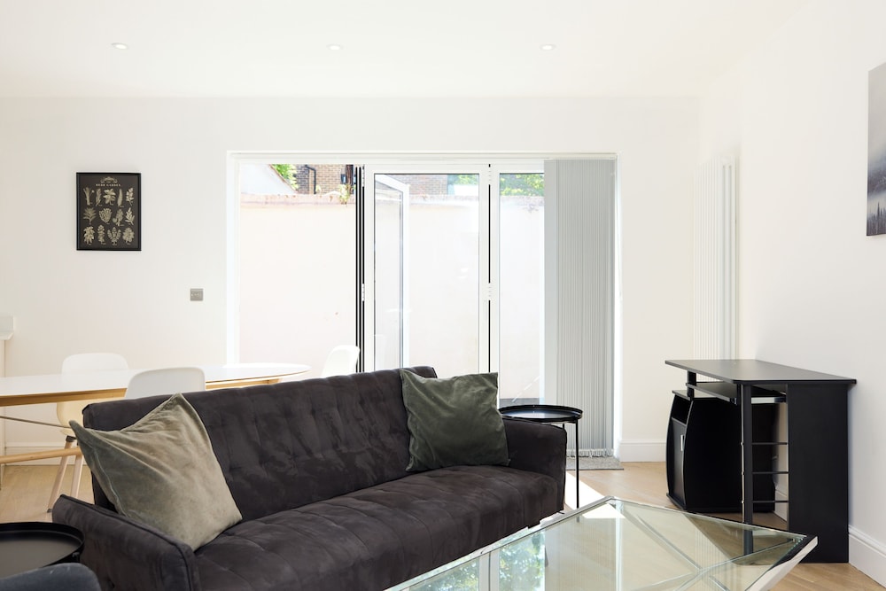 Countryside Edge Flat