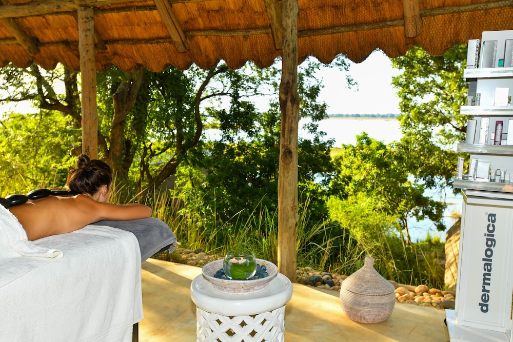 Royal Zambezi Lodge