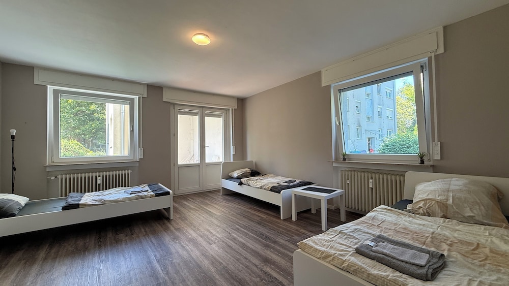 Three Bedroom Comfort Apartment Maintal