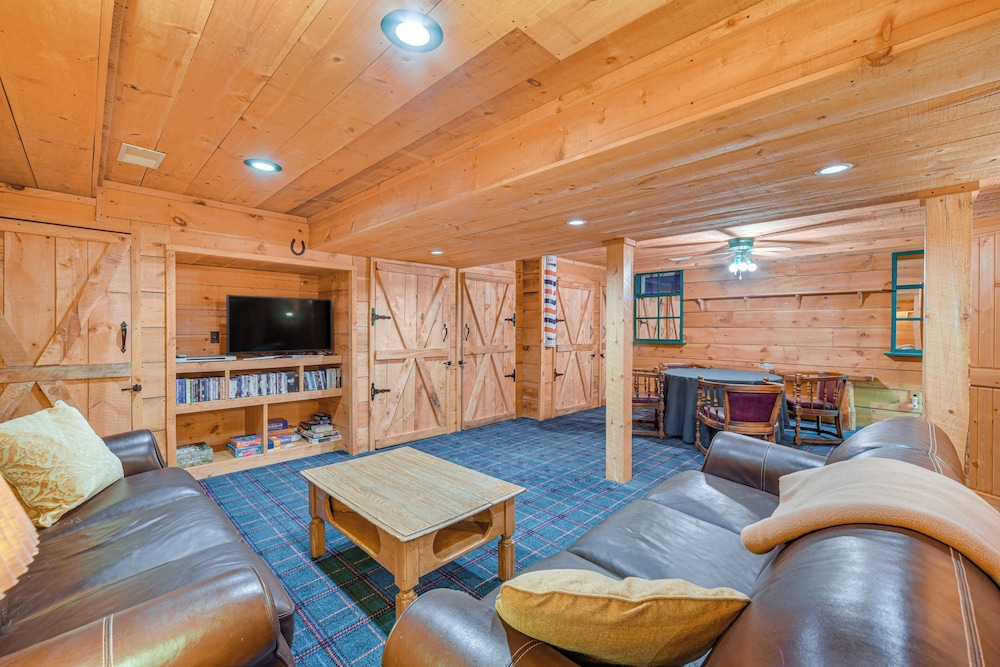 Lakefront Cabin w/ Sauna & Dock in Webster!