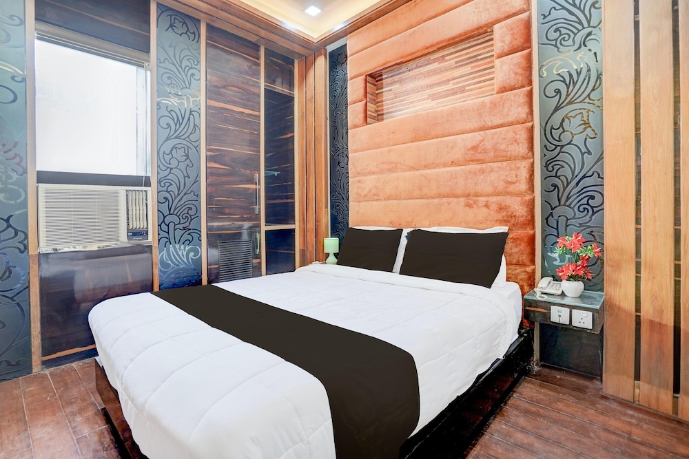 Modern Comfort Stays at Swarop Nagar Kanpur