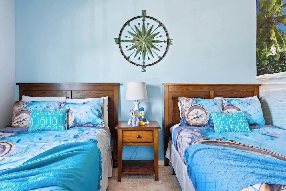 Cozy 4BR Retreat Near Orlando Attractions