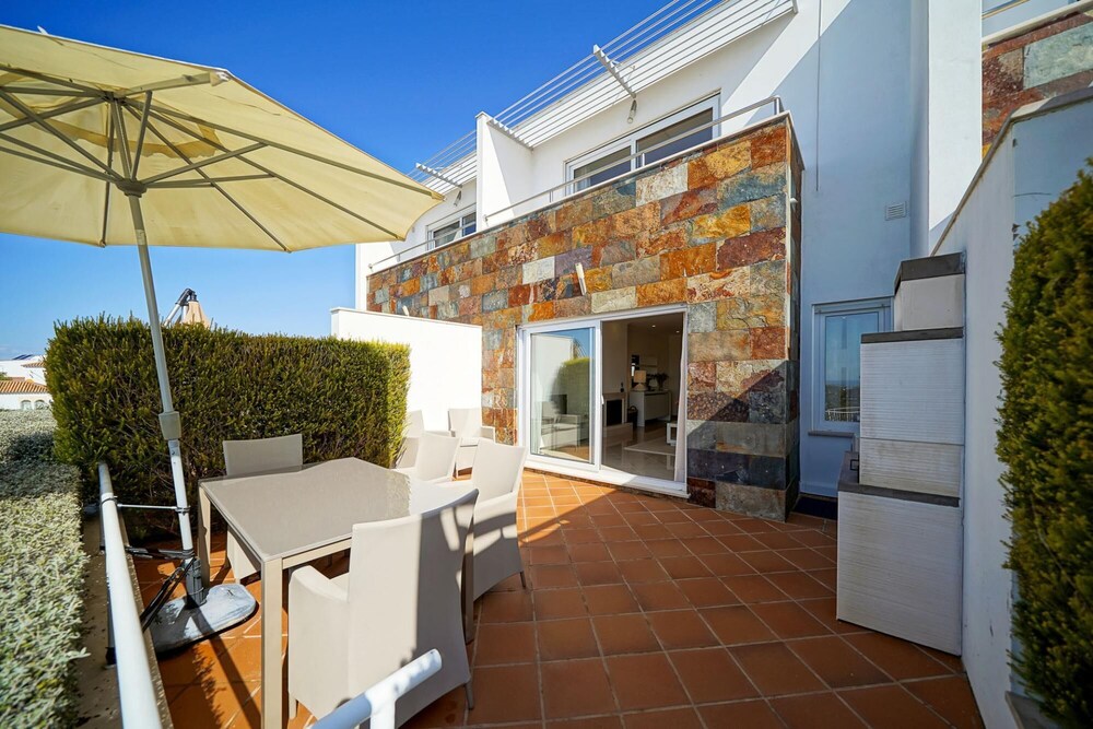 Albufeira Ocean View Townhouse by Ideal Homes view 3