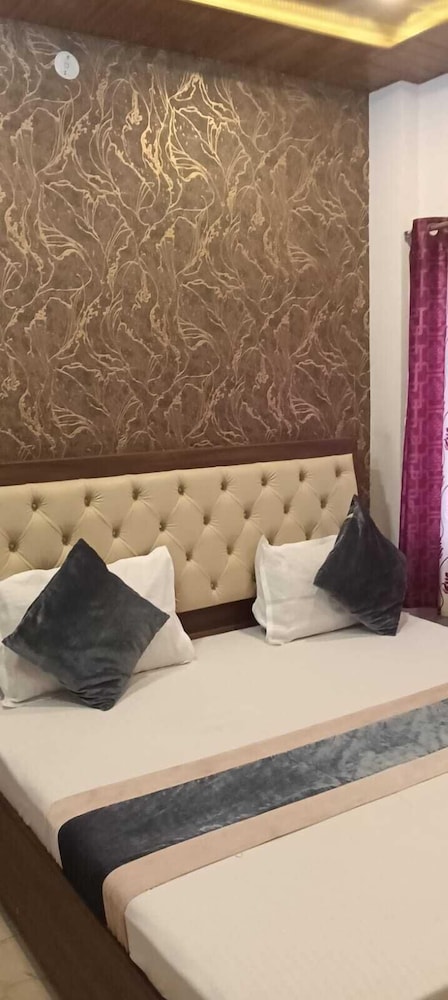 National Banaras Inn City View