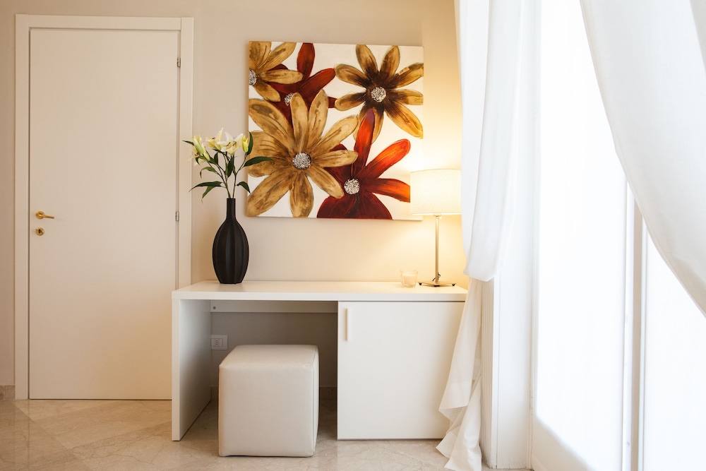Milan Royal Suites & Luxury Apartments