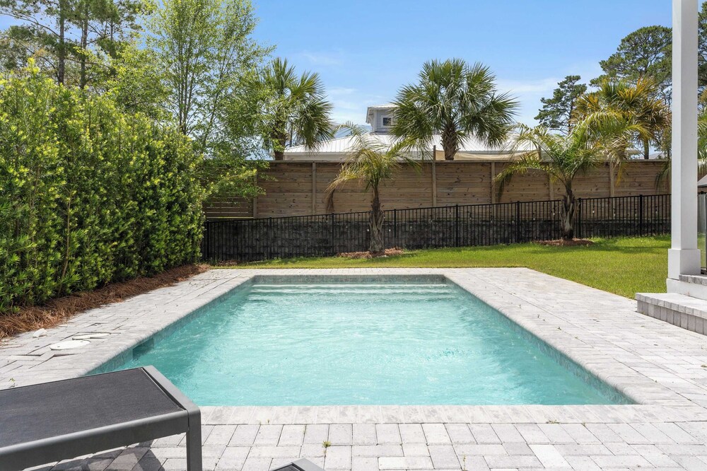 30A Good Vibes by Avantstay Private Pool + Bikes Beach Access