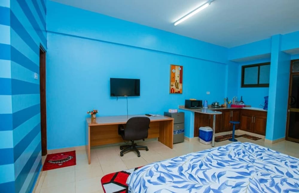 Queen Rentals - Studio Apartments Masaki view 2