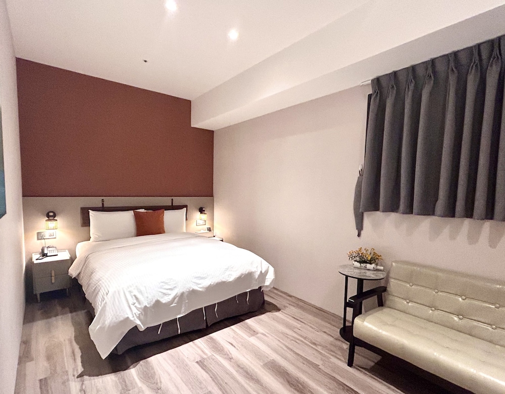 Fun Stay Inn Ximen