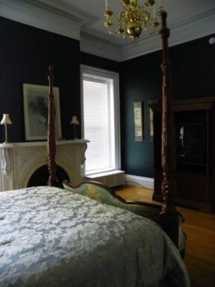 Marble Mansion Inn