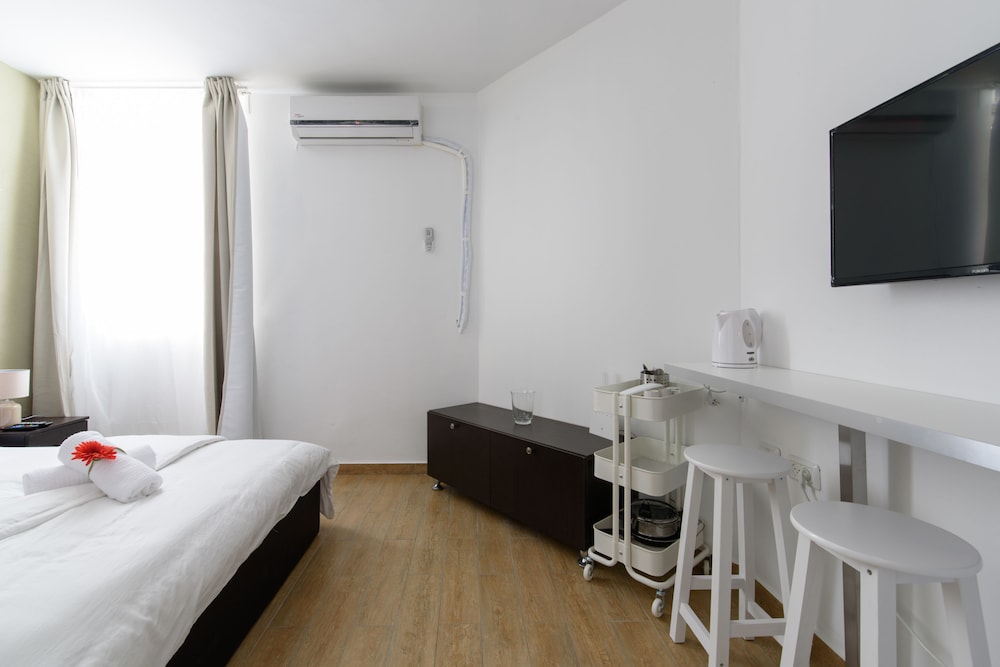 Beach View Apartments And Studio