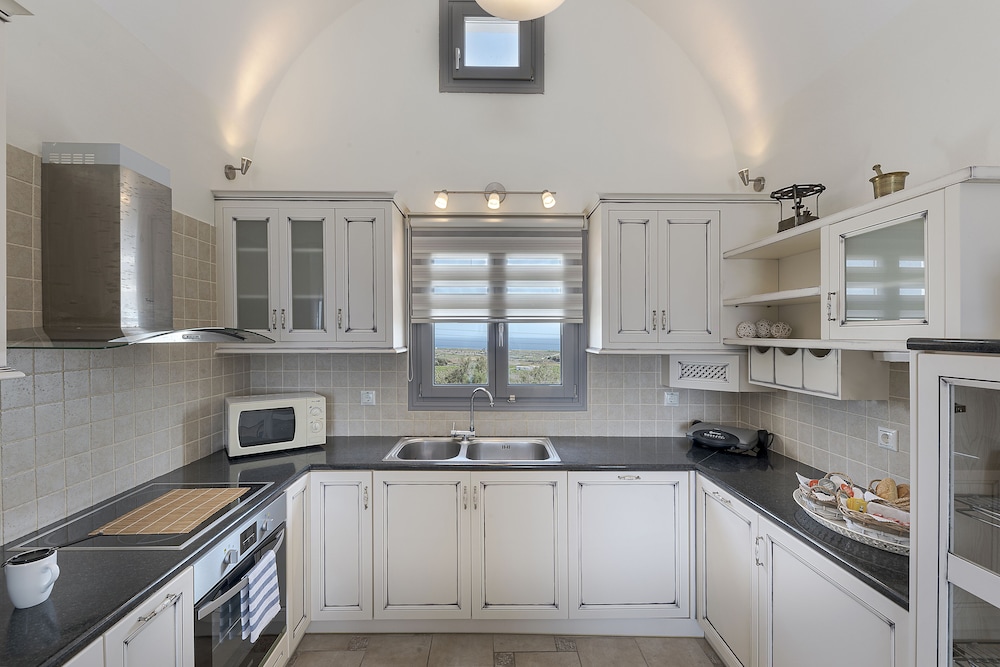 Hemera Holiday Home photo 3