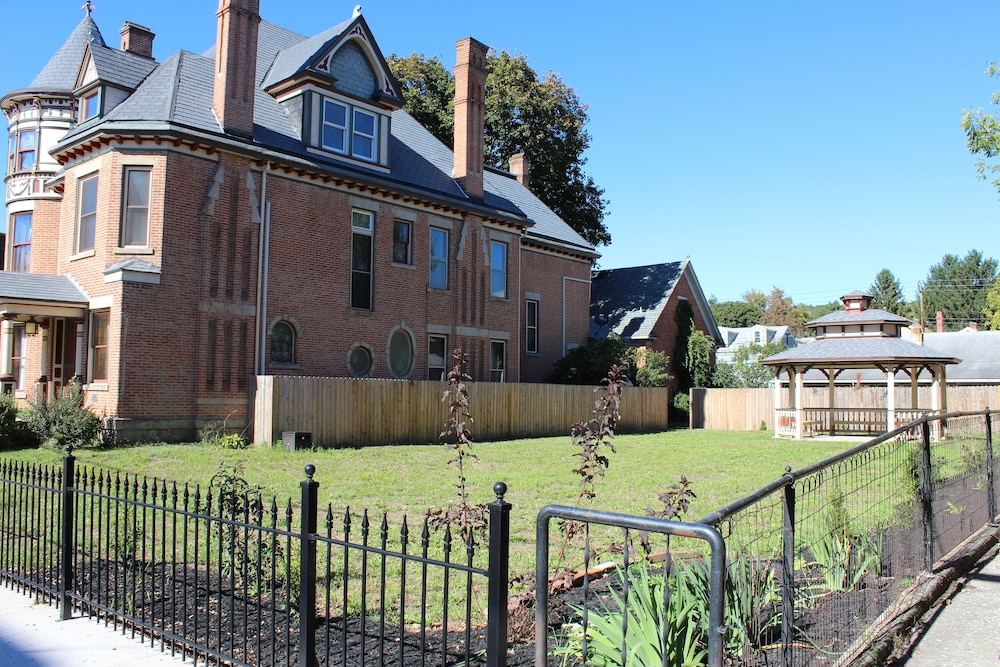 The Gage Mansion B&B