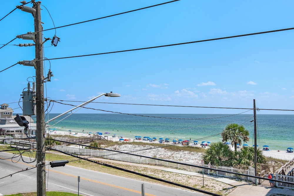 Beach Pointe 101