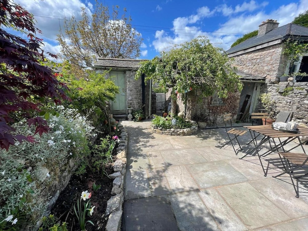 Tranquil Kendal Cottage Retreat