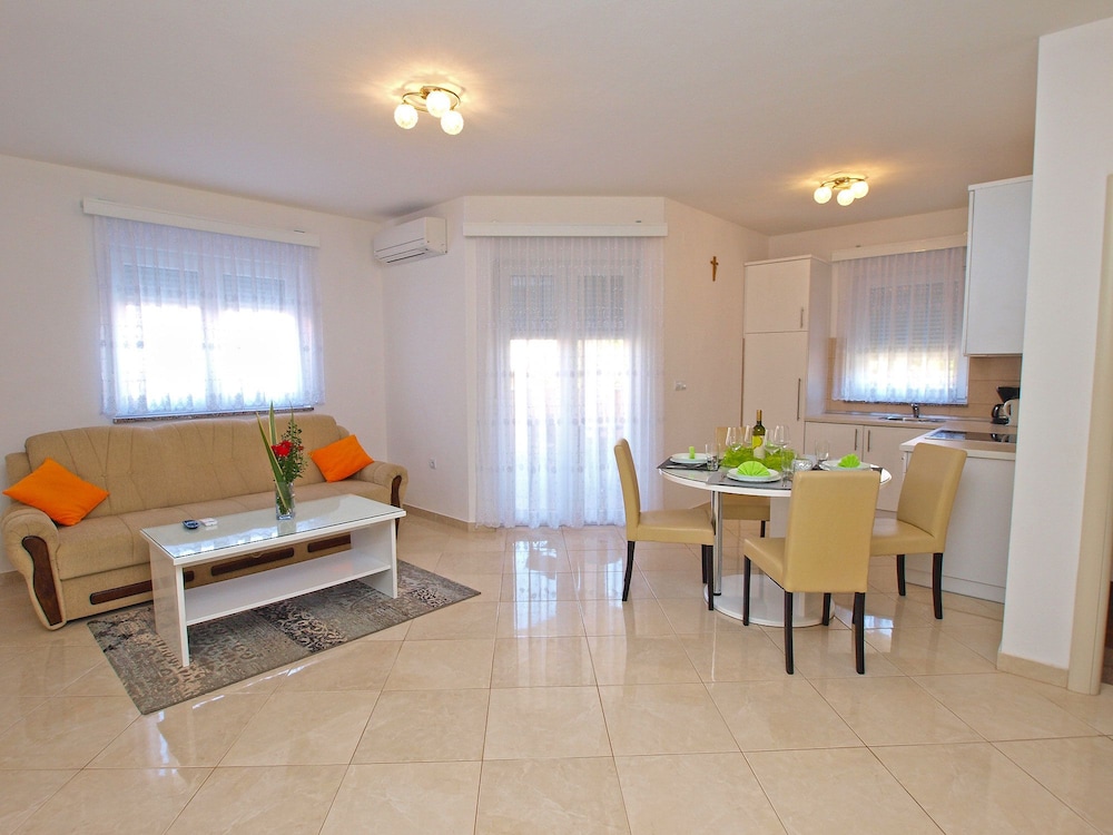 Apartment Marko 396