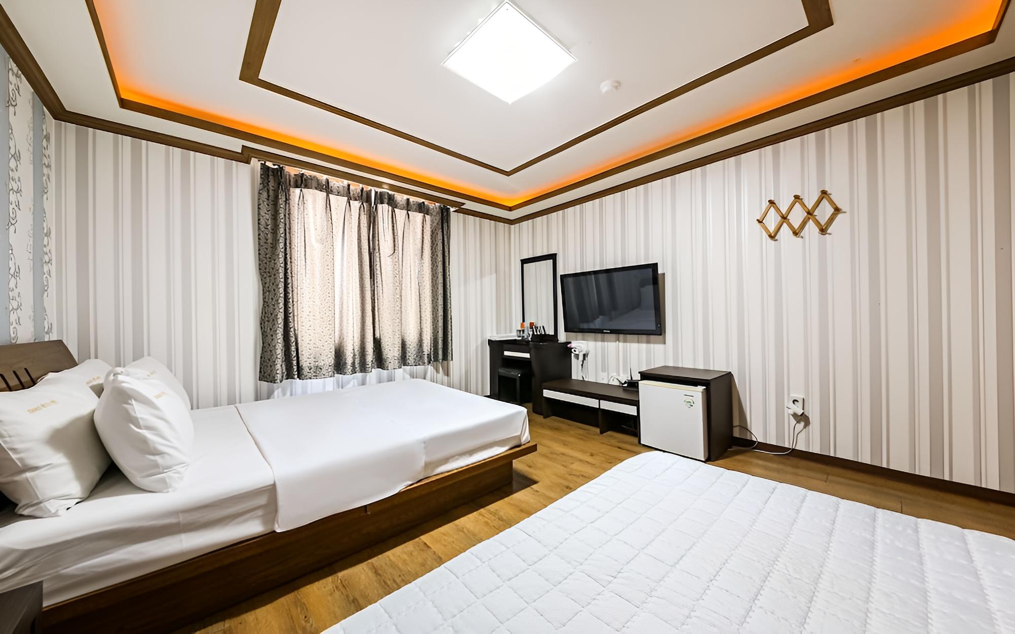 Muan Haetteuneun Eondeok view 3