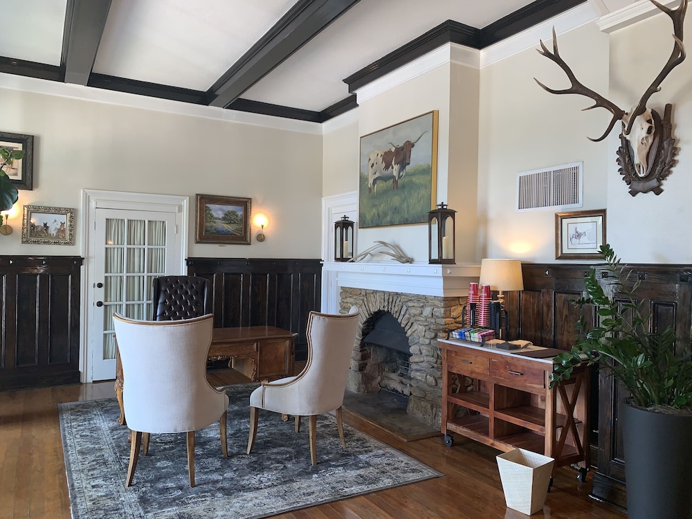 San Antonio Vacations - The Kendall - Property Image 3