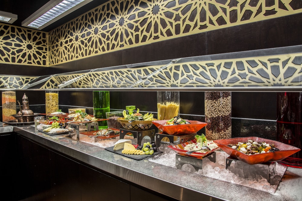 Abu Dhabi Vacations - Metropolitan Al Mafraq Hotel - Property Image 87