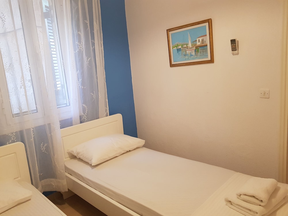 Menigos A2no.87 Seaview 2 Bedroom view 5