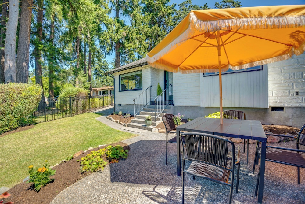Waterfront Gem w/ Boat Dock & Lift in Lakewood!