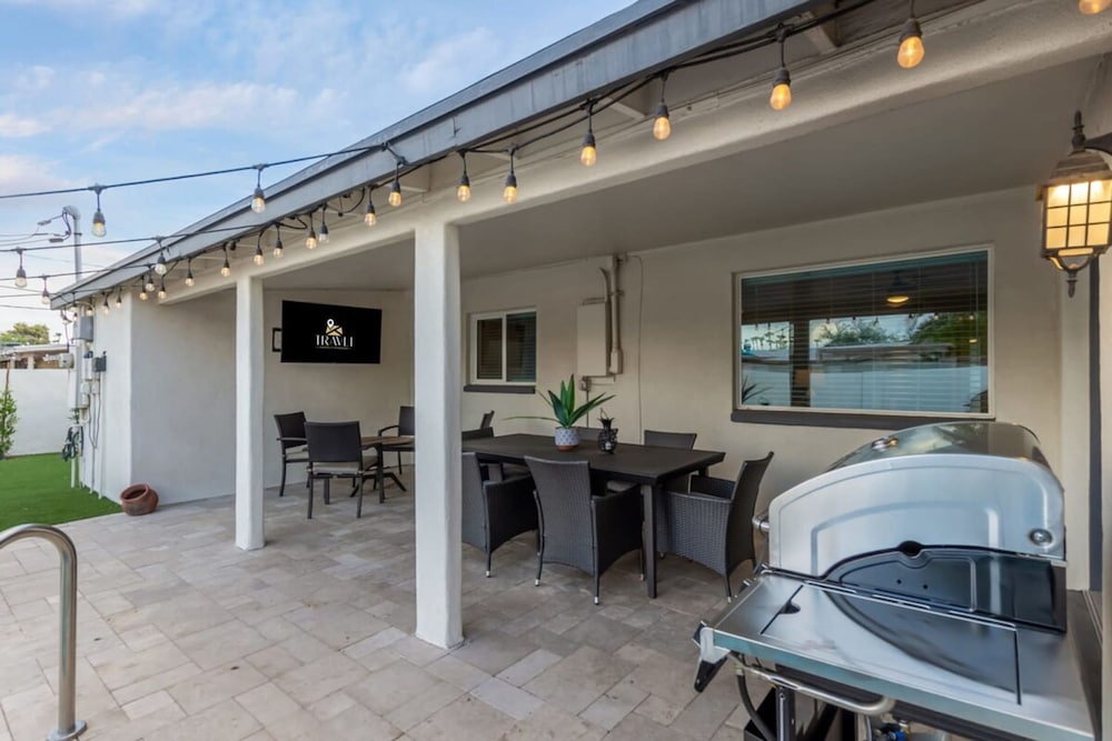Desert Sands Heated Pool Firepit Old Town Putt Grn