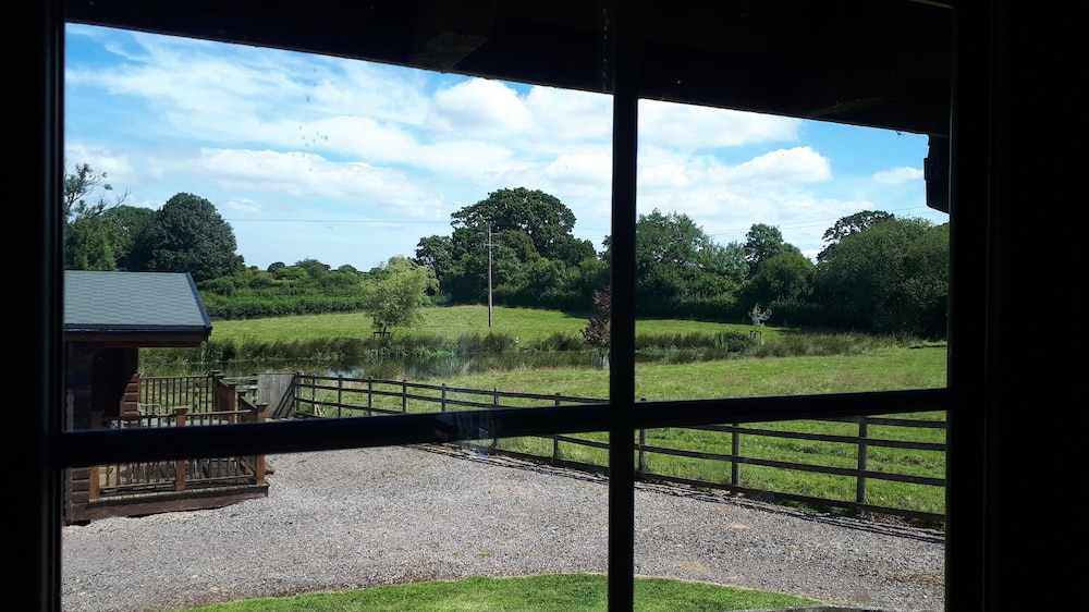 Orchard Lodge