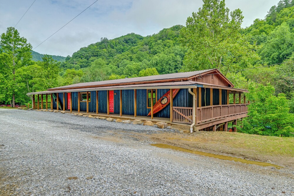 Bryson City Riverfront Condo w/ Fire Pit & Grill! view 3