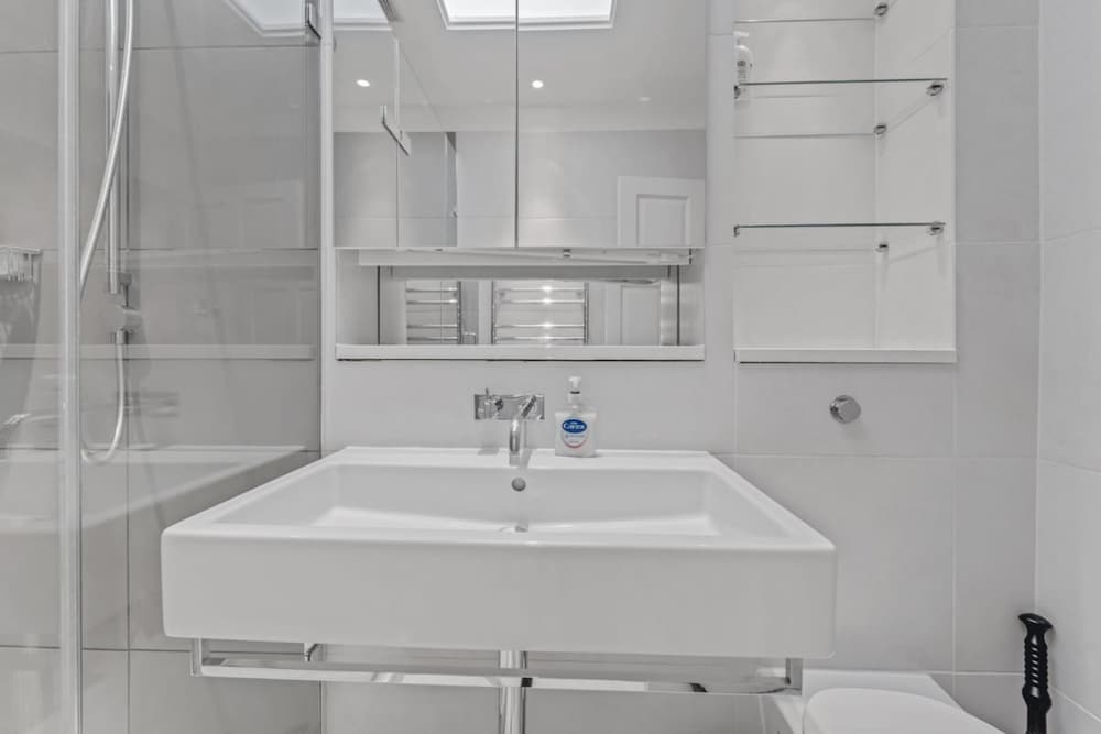 The Belgravia Place - Stunning Bright 2bdr Home