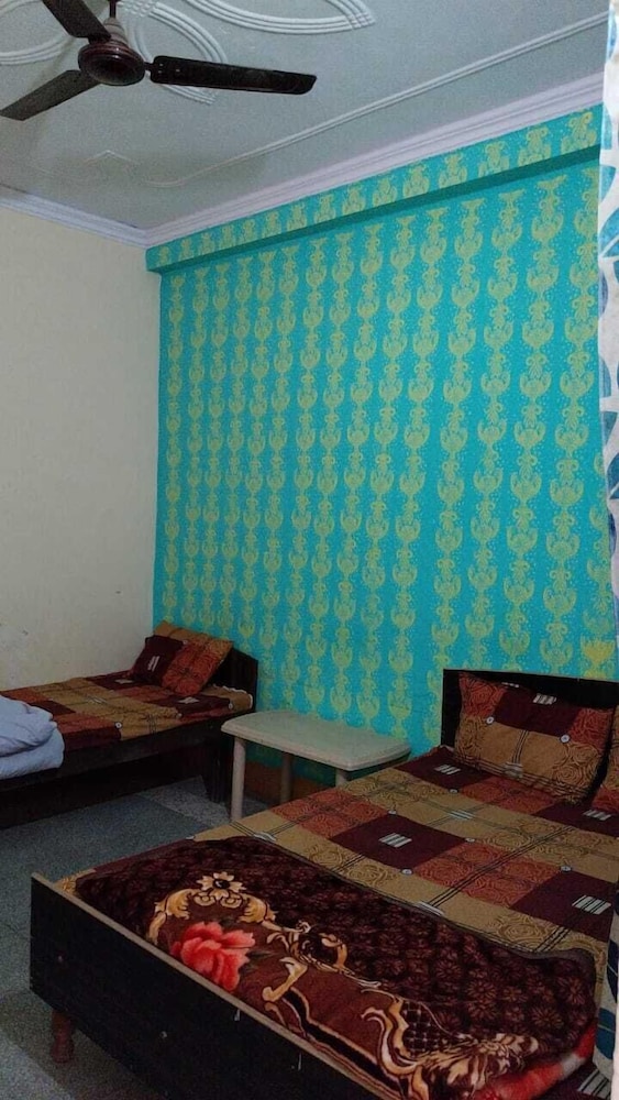 Hotel Gauri Shankar & Restaurant