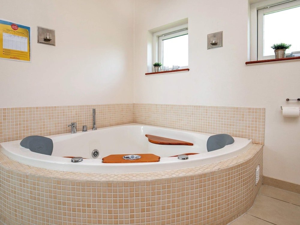 8 Person Holiday Home in Lemvig-by Traum view 3