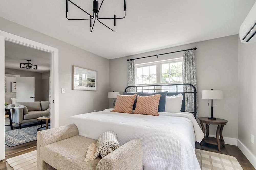 108 Wisteria Dr