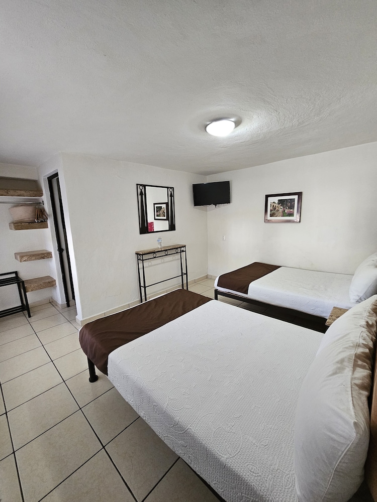 Hotel Ejecutivo Aeropuerto Morelia - Property Image 37