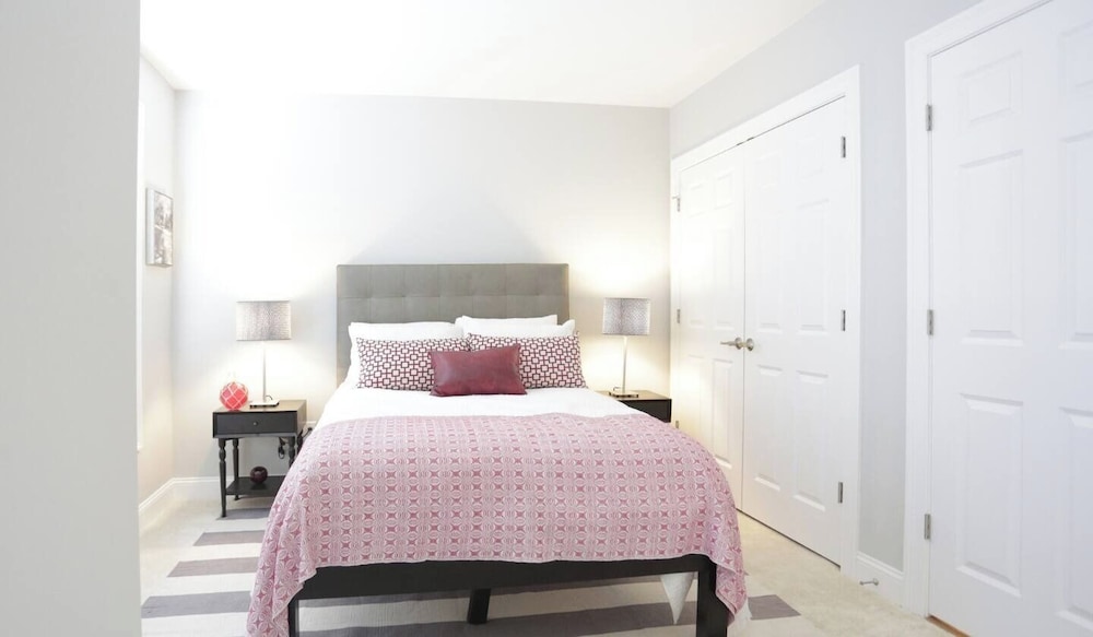 New Haven Vacations - Luxury Furnished Apartments by Hyatus Downtown at Yale - Property Image 19