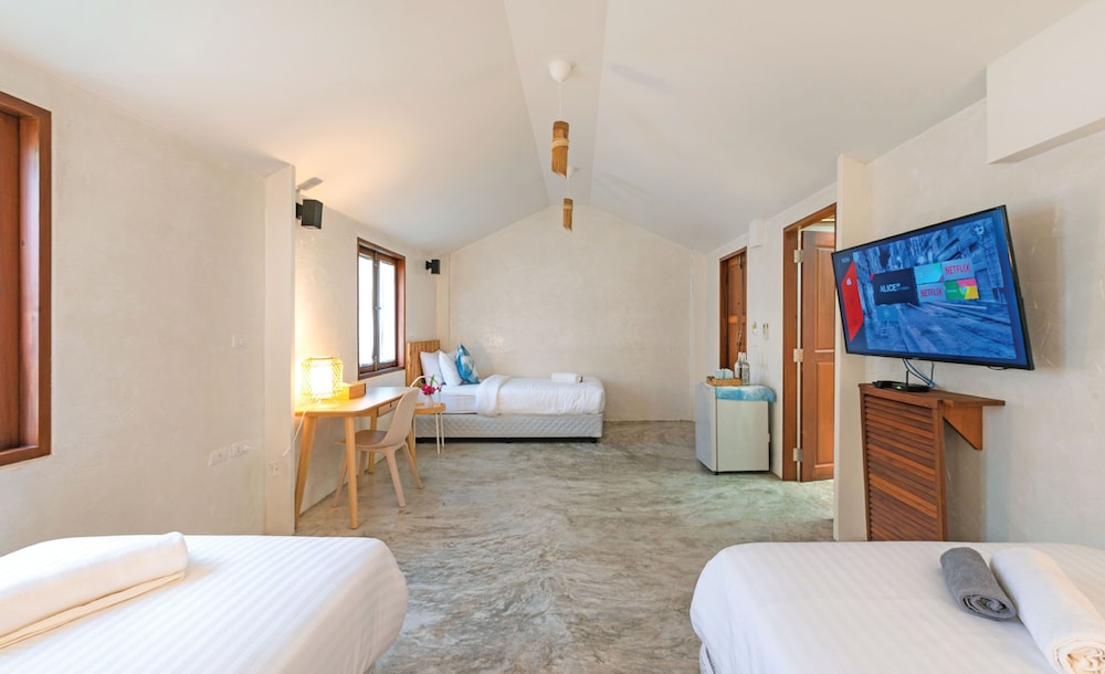 The Little White Bird Traveller Hostel