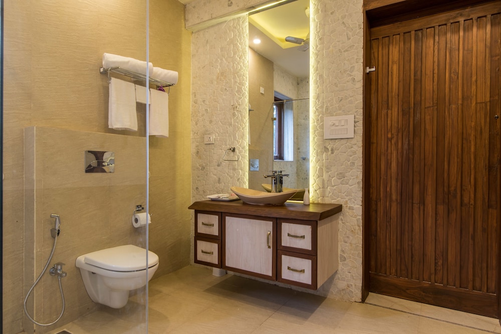 Budh Villa by Iksha