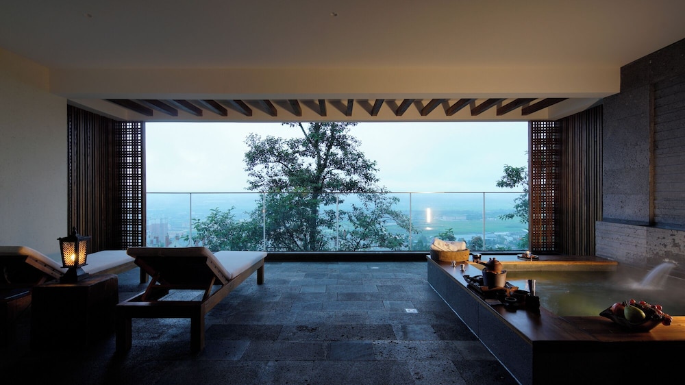 Tengchong Budu Hot Spring Resort Hotel